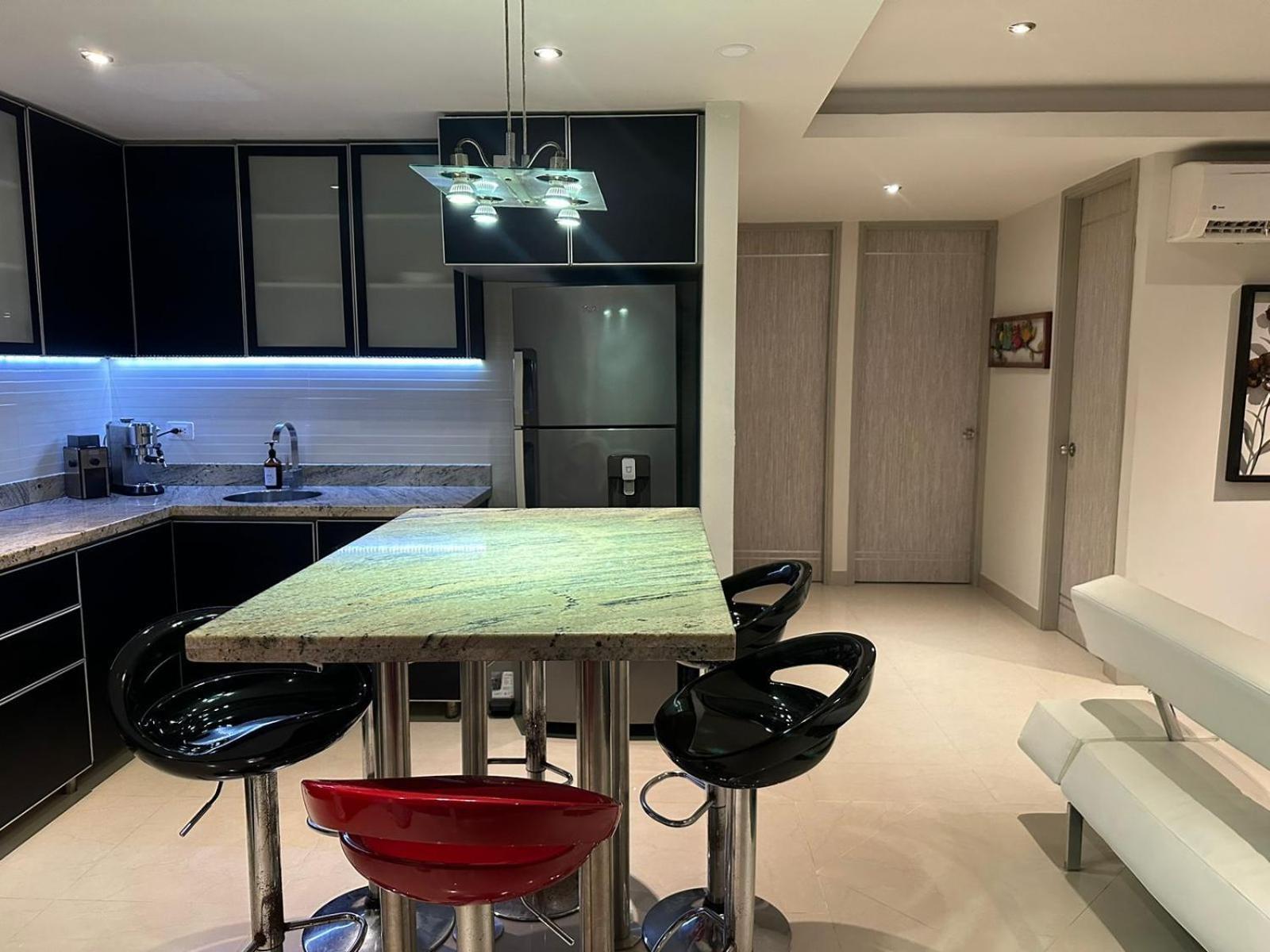 Apartment Sunshine 503 Beautiful Seaview 2beds2bath W Ac Front